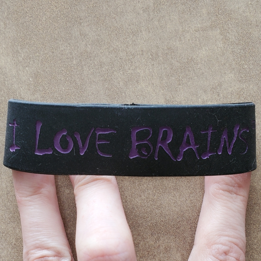 Black and Purple 'I Love Brains' Wristband